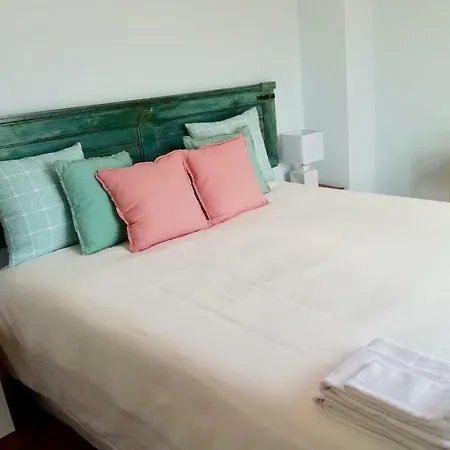 度假居 Lakeside Rest *