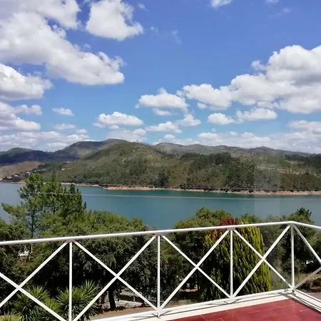 Lakeside Rest 度假居