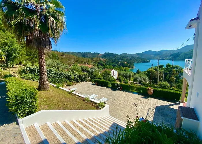 Lakeside Rest Vakantiehuis